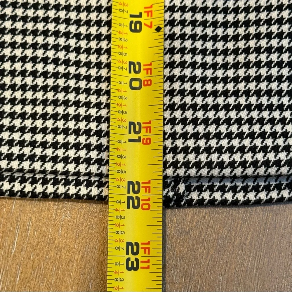 NWT White House Black Market‎ Pencil Skirt Houndstooth Black Ecru Sz 8